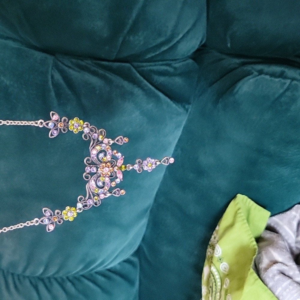 Vintage Lia Sophia bella cut crystal necklace - Picture 5 of 6